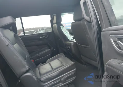 2021 Chevrolet Suburban 4Wd Lt z USA, uszkodzony, nr VIN 1GNSKCKDXMR304594